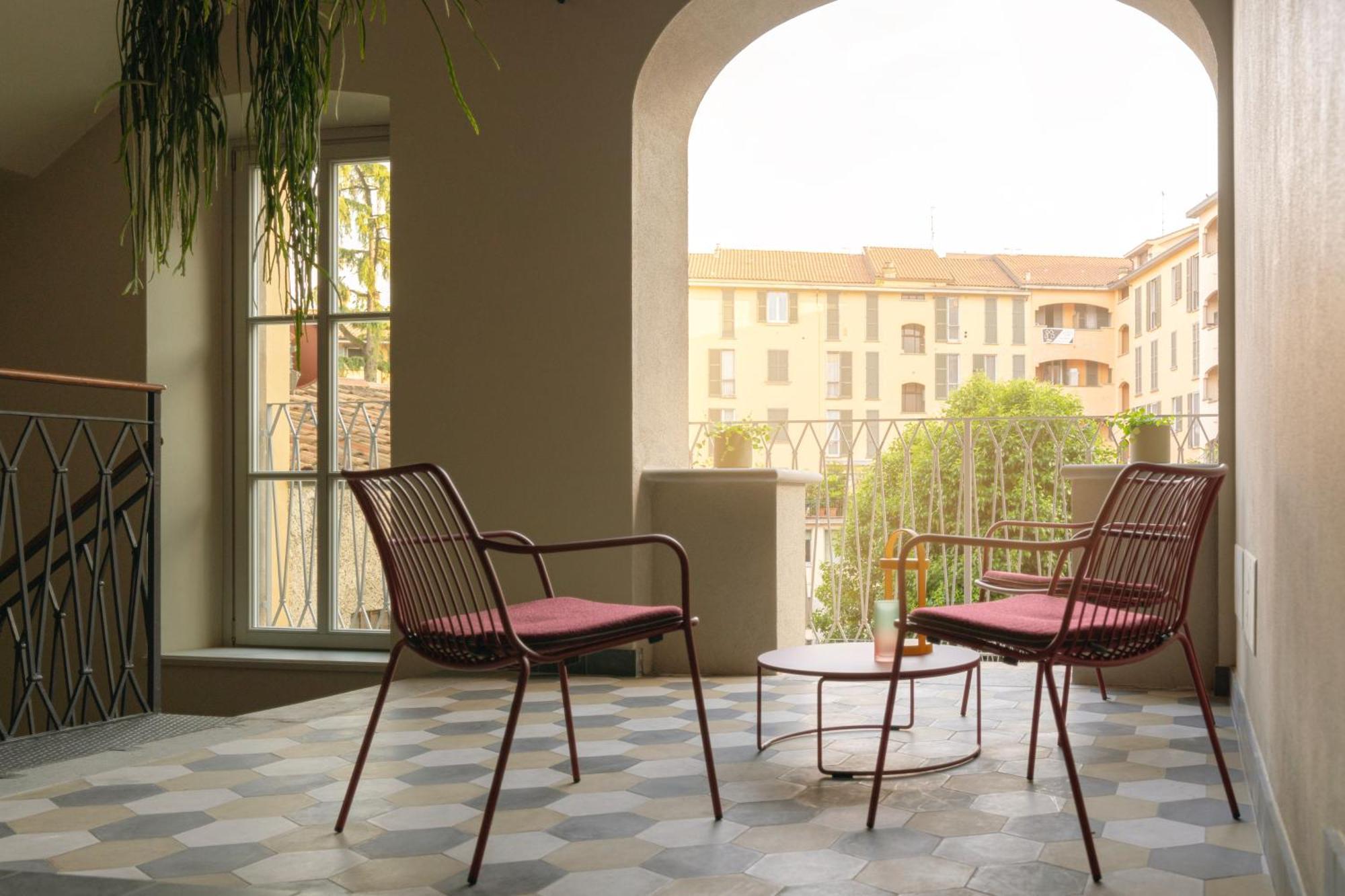 Rego Apartments - Boutique Aparthotel & Serenity Spa With Some Off-Site Apartments In The Heart Of Bergamo City Center Exterior photo