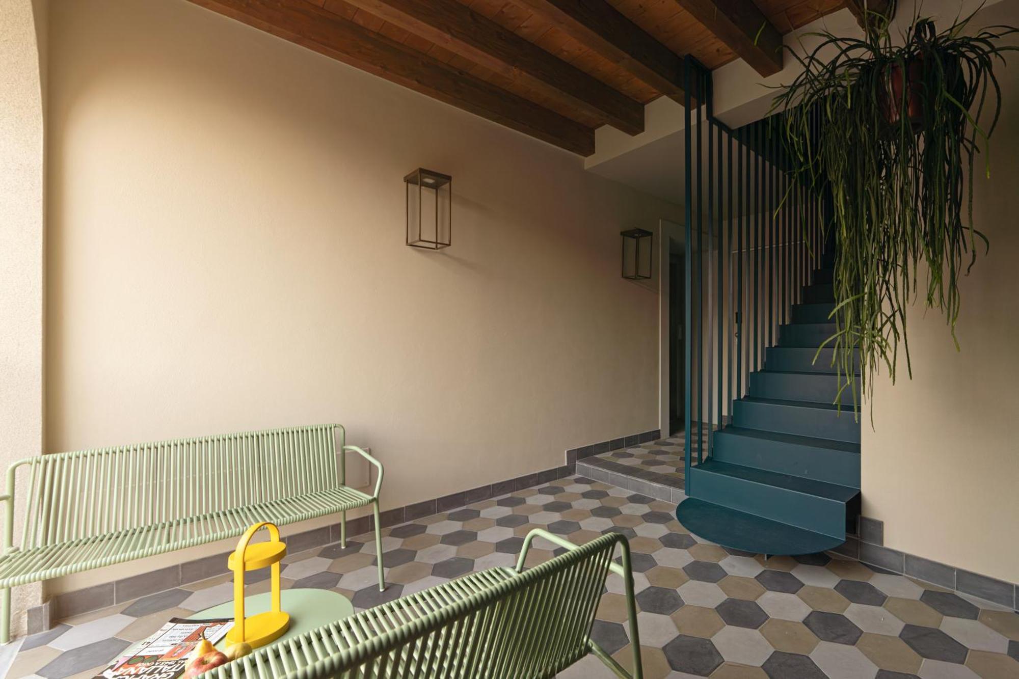 Rego Apartments - Boutique Aparthotel & Serenity Spa With Some Off-Site Apartments In The Heart Of Bergamo City Center Room photo